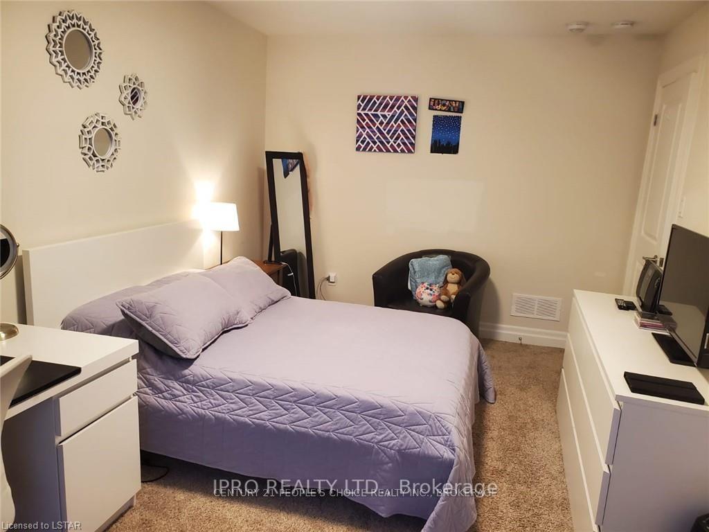 Photo 17 of 2579 Sheffield Boulevard, London, South U — HOMEH