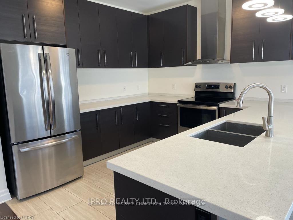 Photo 24 of 2579 Sheffield Boulevard, London, South U — HOMEH