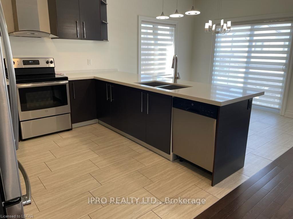 Photo 21 of 2579 Sheffield Boulevard, London, South U — HOMEH