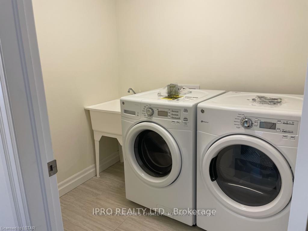 Photo 33 of 2579 Sheffield Boulevard, London, South U — HOMEH