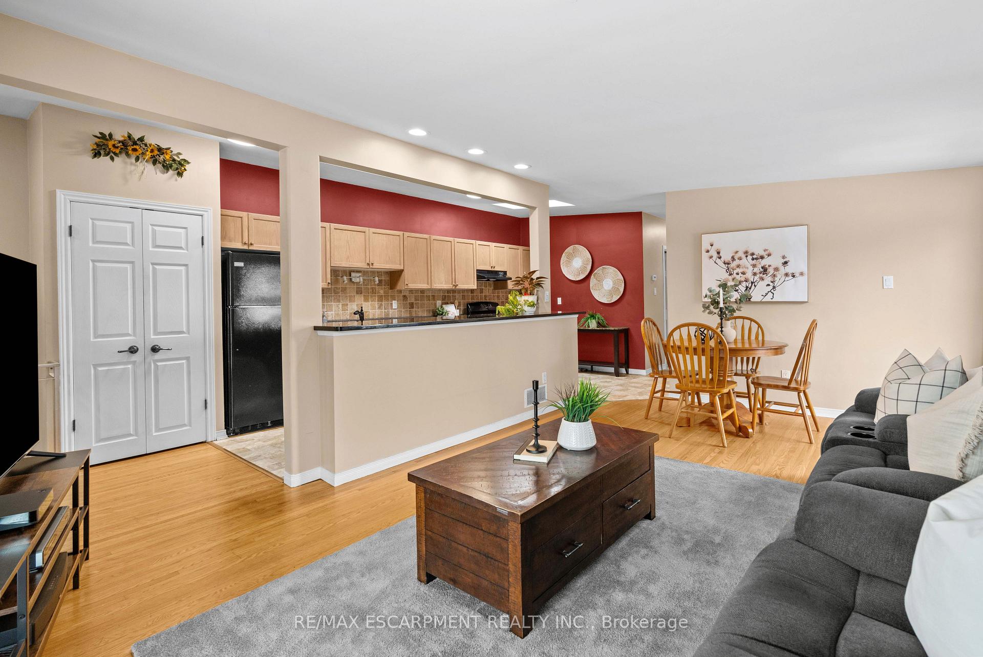 Photo 1 of 2 Ronaldshay Avenue, Hamilton, Greeningdon — HOMEH