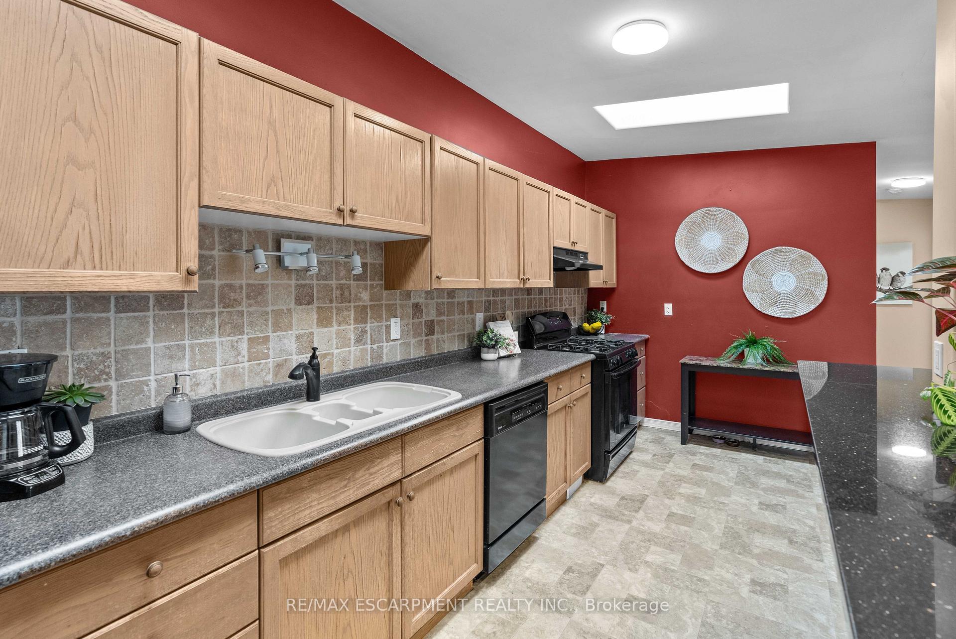 Photo 13 of 2 Ronaldshay Avenue, Hamilton, Greeningdon — HOMEH