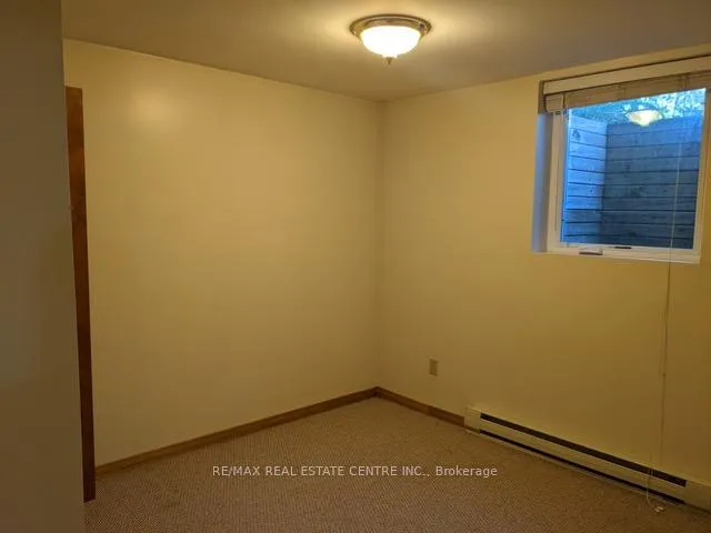 Photo 4 of Unit Unit B, 55 Youngman Drive, Guelph, Kortright West — HOMEH