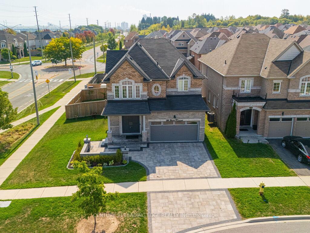 Photo 48 of 39 Butson Crescent, Clarington, Bowmanville — HOMEH