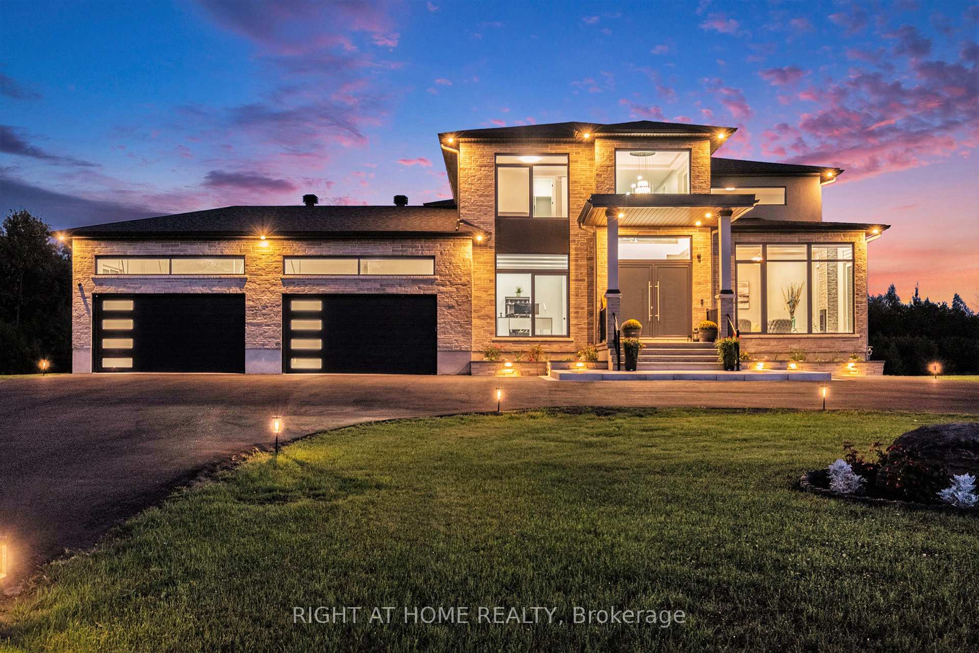 Front of 5046 Green Links Way