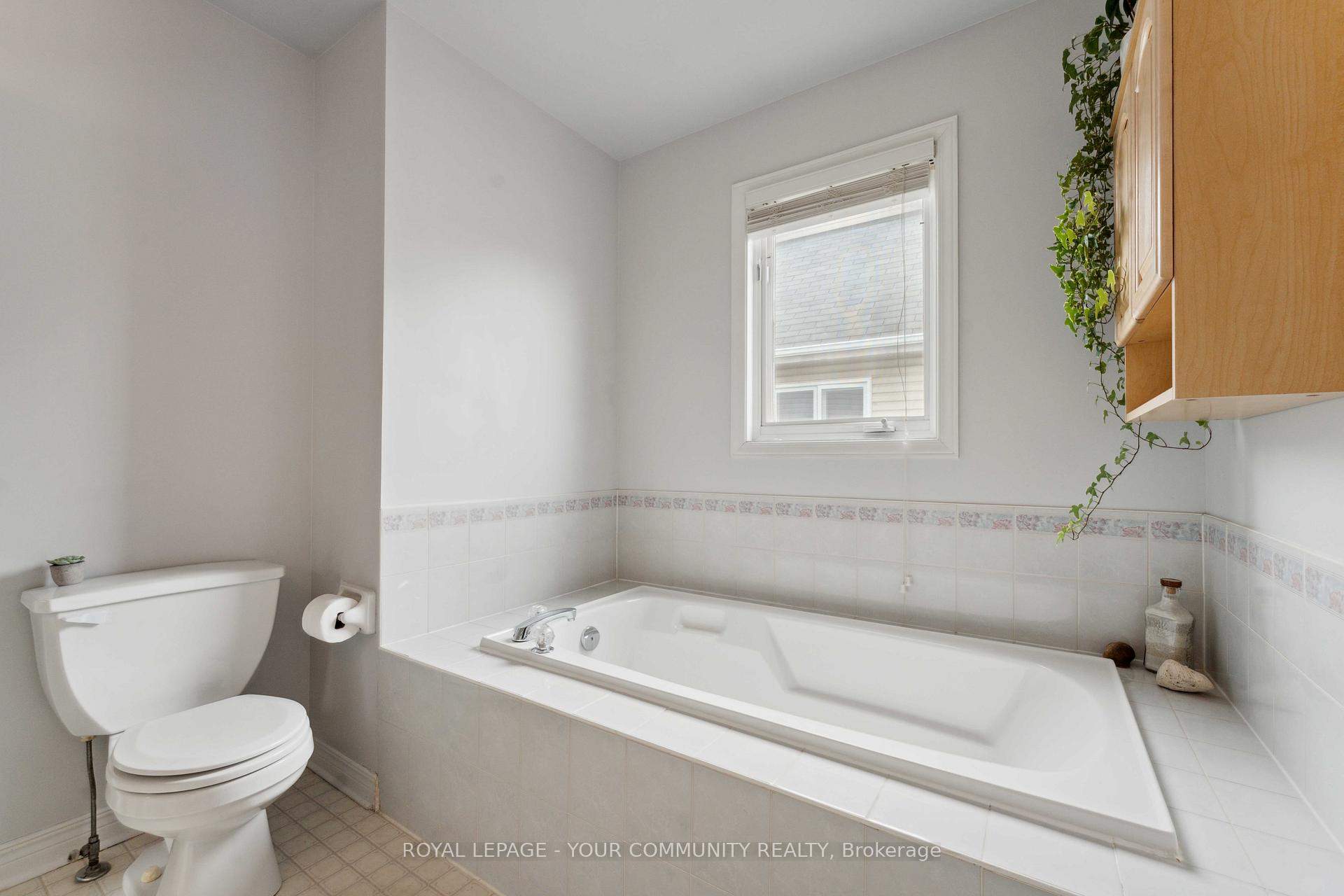 Photo 19 of 217 Markland Crescent, Ottawa, Barrhaven East — HOMEH