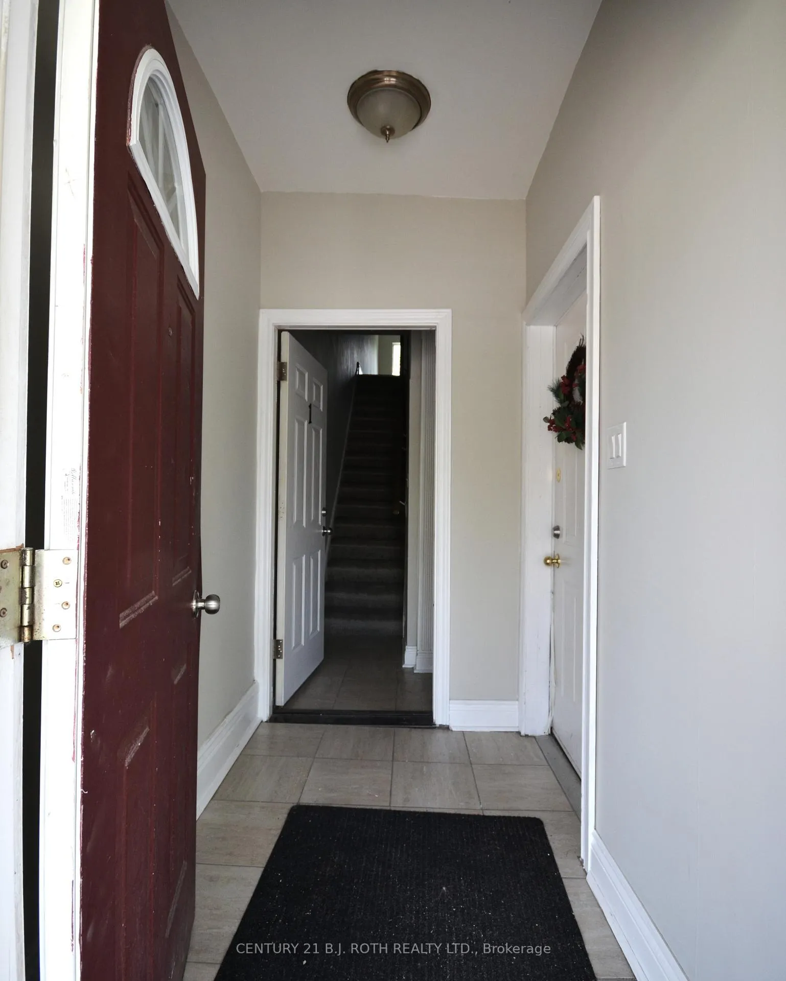 Photo 3 of 73 High Street, Barrie, City Centre — HOMEH