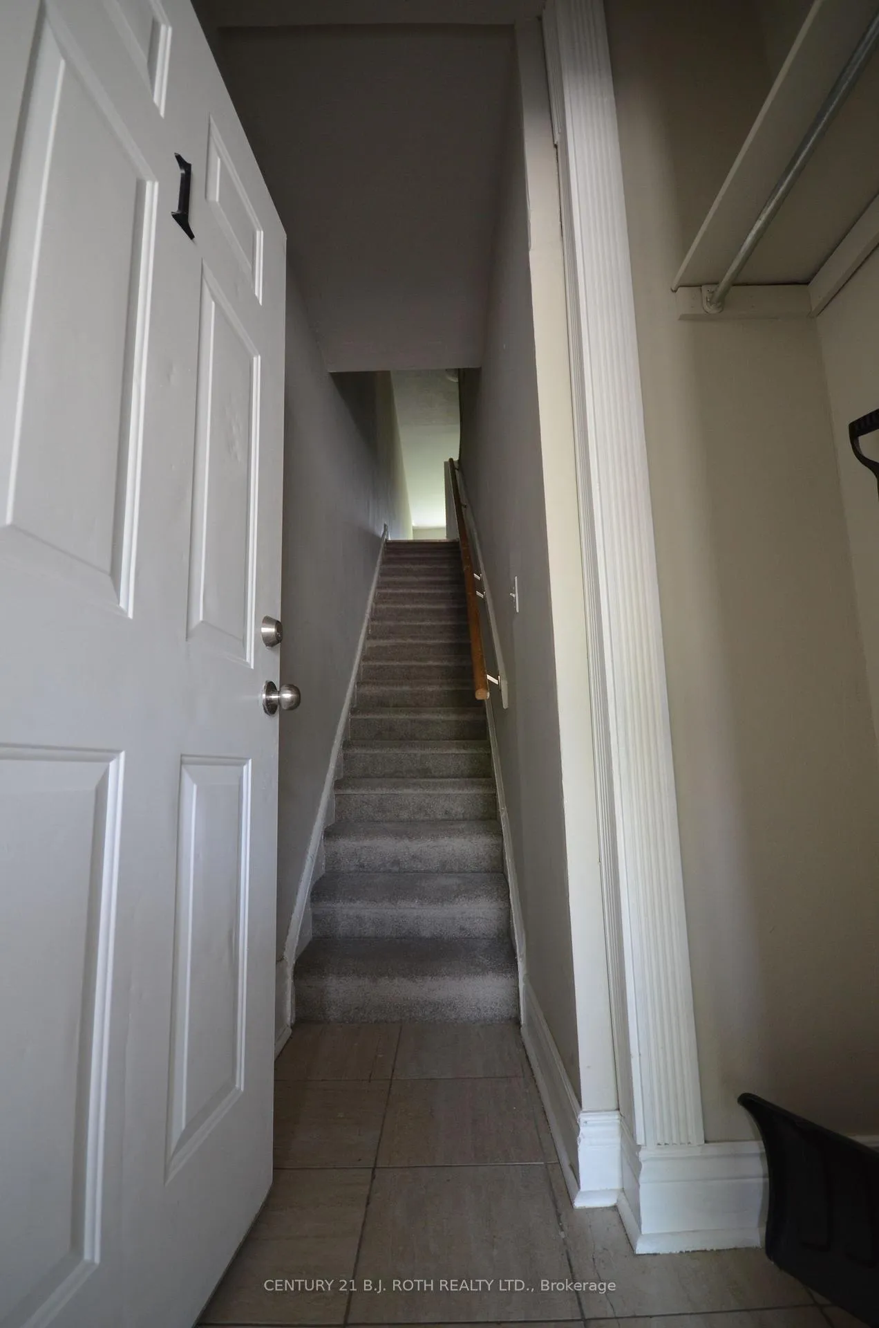 Photo 10 of 73 High Street, Barrie, City Centre — HOMEH