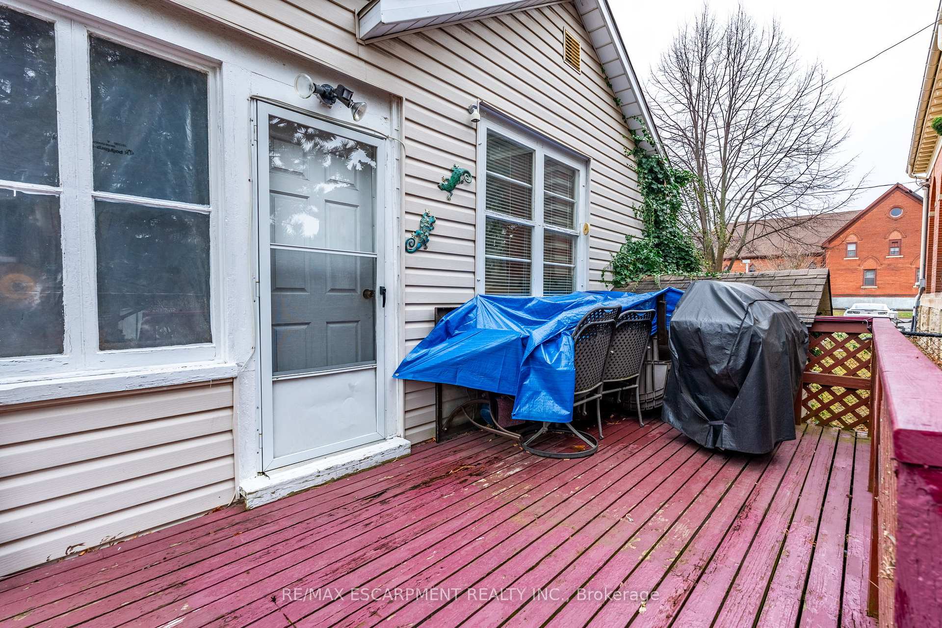 Photo 10 of 35 Ontario Street, Grimsby, Grimsby East — HOMEH