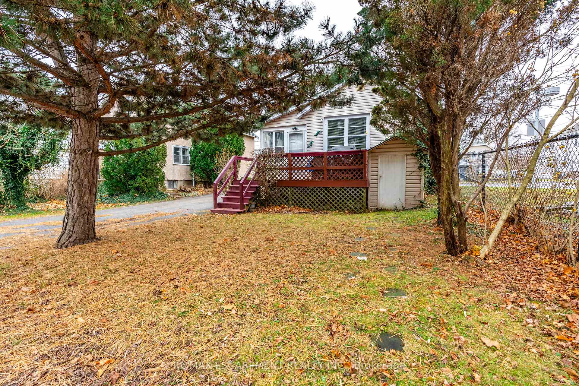 Photo 18 of 35 Ontario Street, Grimsby, Grimsby East — HOMEH