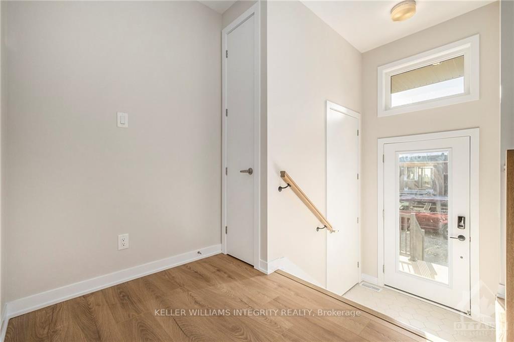 Photo 4 of 181 Beebalm Crescent, Ottawa, Barrhaven - Half Moon Bay — HOMEH
