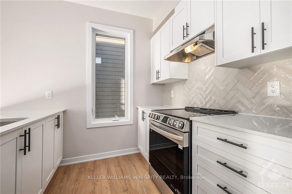 Photo 10 of 181 Beebalm Crescent, Ottawa, Barrhaven - Half Moon Bay — HOMEH