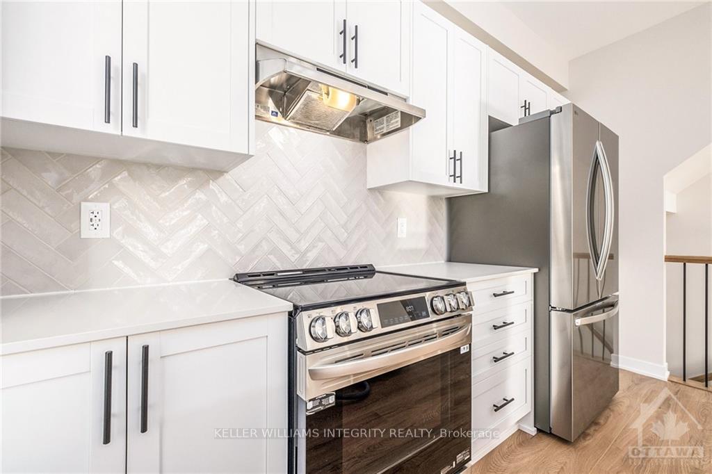 Photo 11 of 181 Beebalm Crescent, Ottawa, Barrhaven - Half Moon Bay — HOMEH