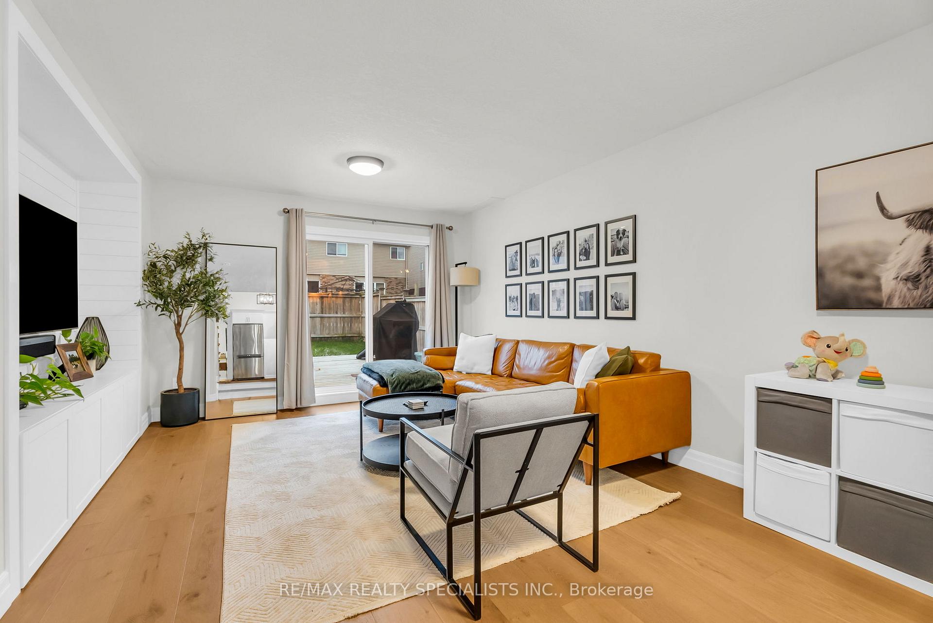 Photo 5 of 25 Maude Lane, Guelph, Grange Road — HOMEH