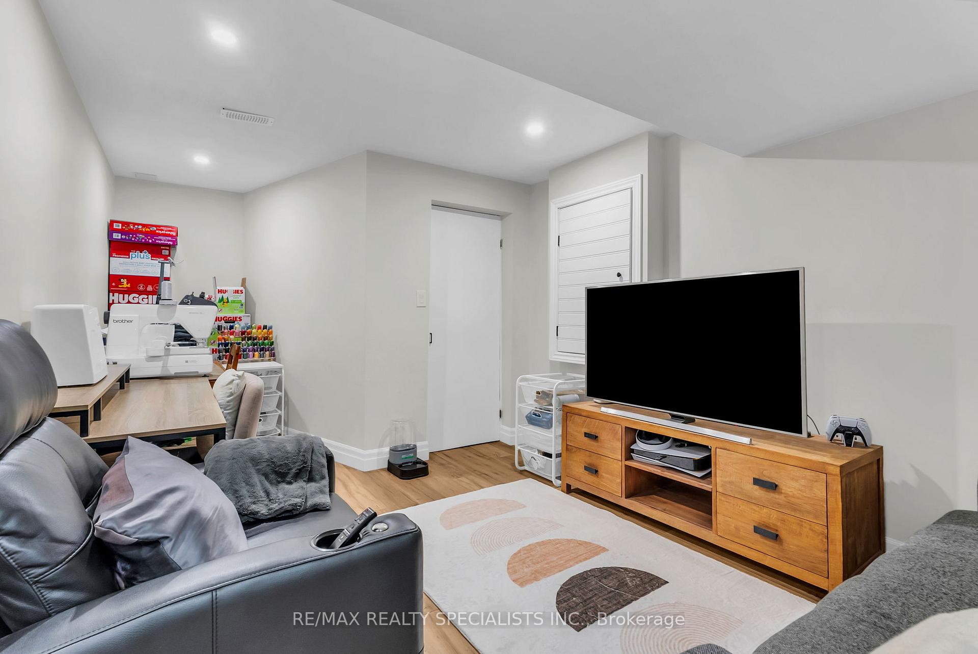 Photo 25 of 25 Maude Lane, Guelph, Grange Road — HOMEH
