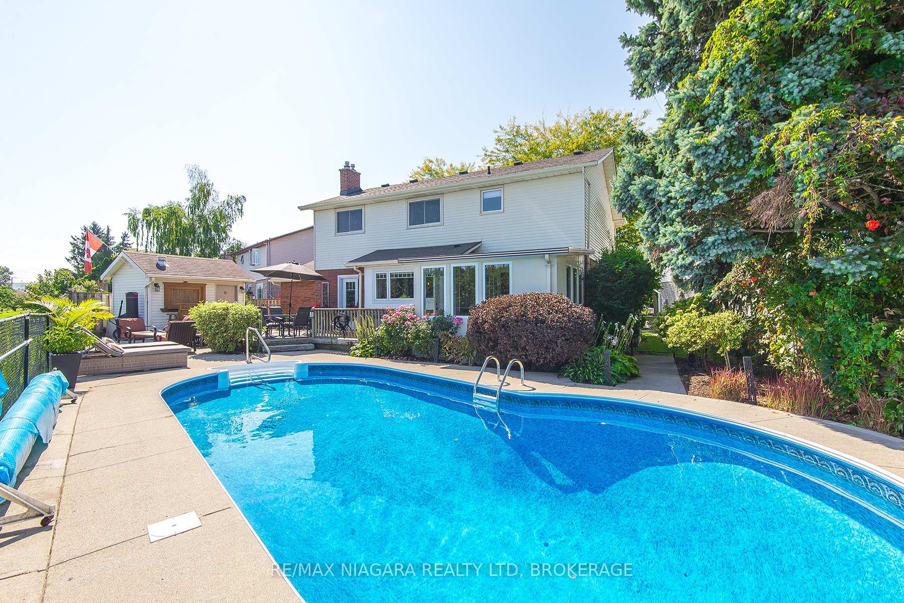 Photo 3 of 38 Banburry Crescent, Grimsby, Grimsby Beach — HOMEH