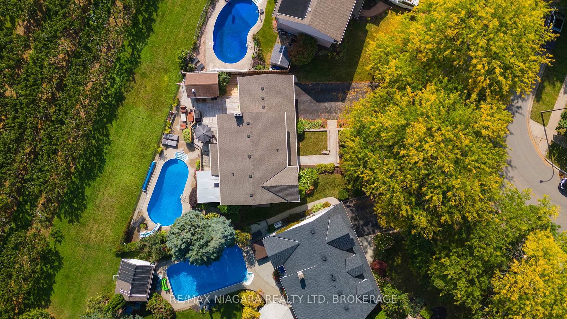 Photo 13 of 38 Banburry Crescent, Grimsby, Grimsby Beach — HOMEH