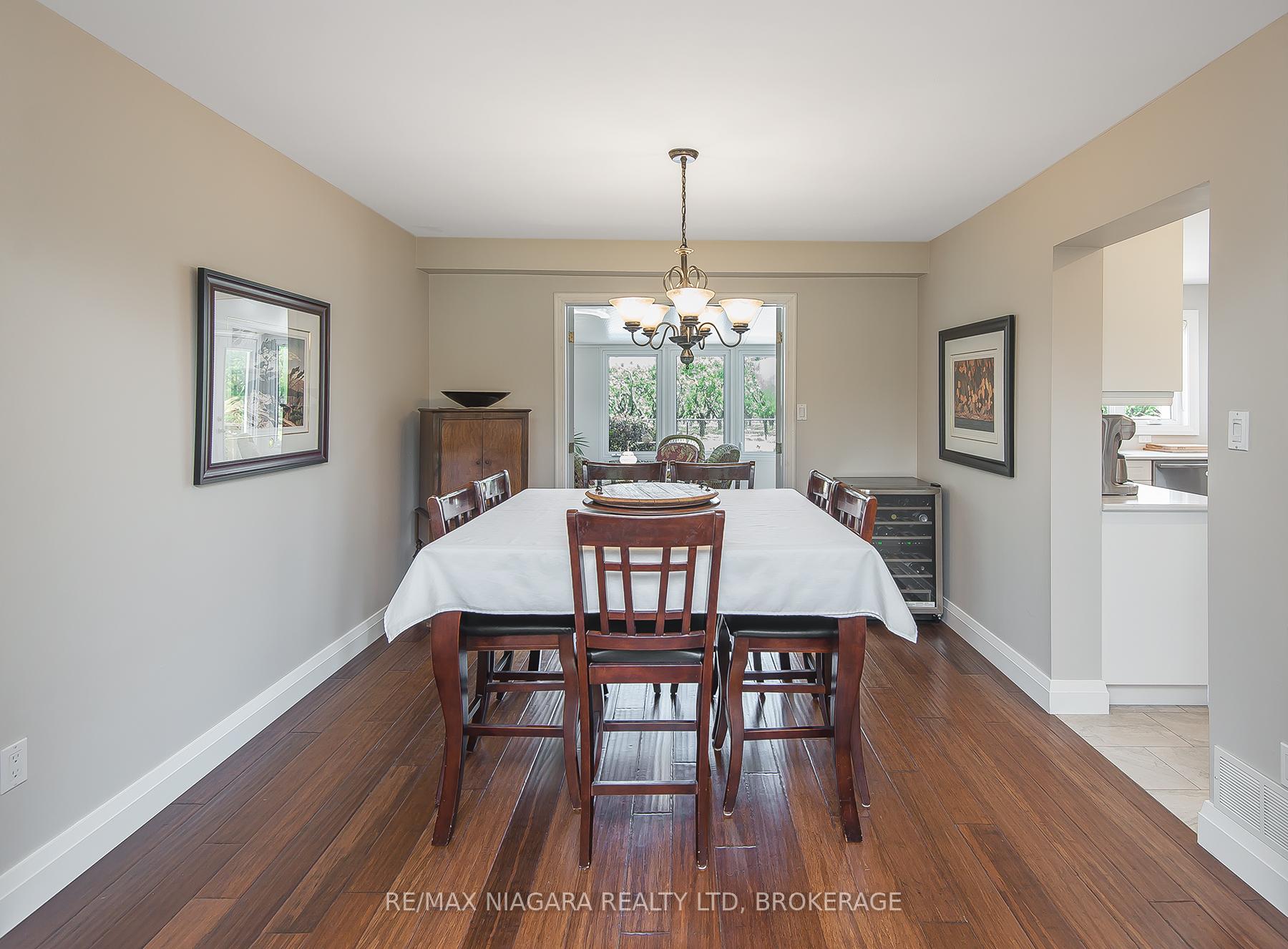 Photo 19 of 38 Banburry Crescent, Grimsby, Grimsby Beach — HOMEH