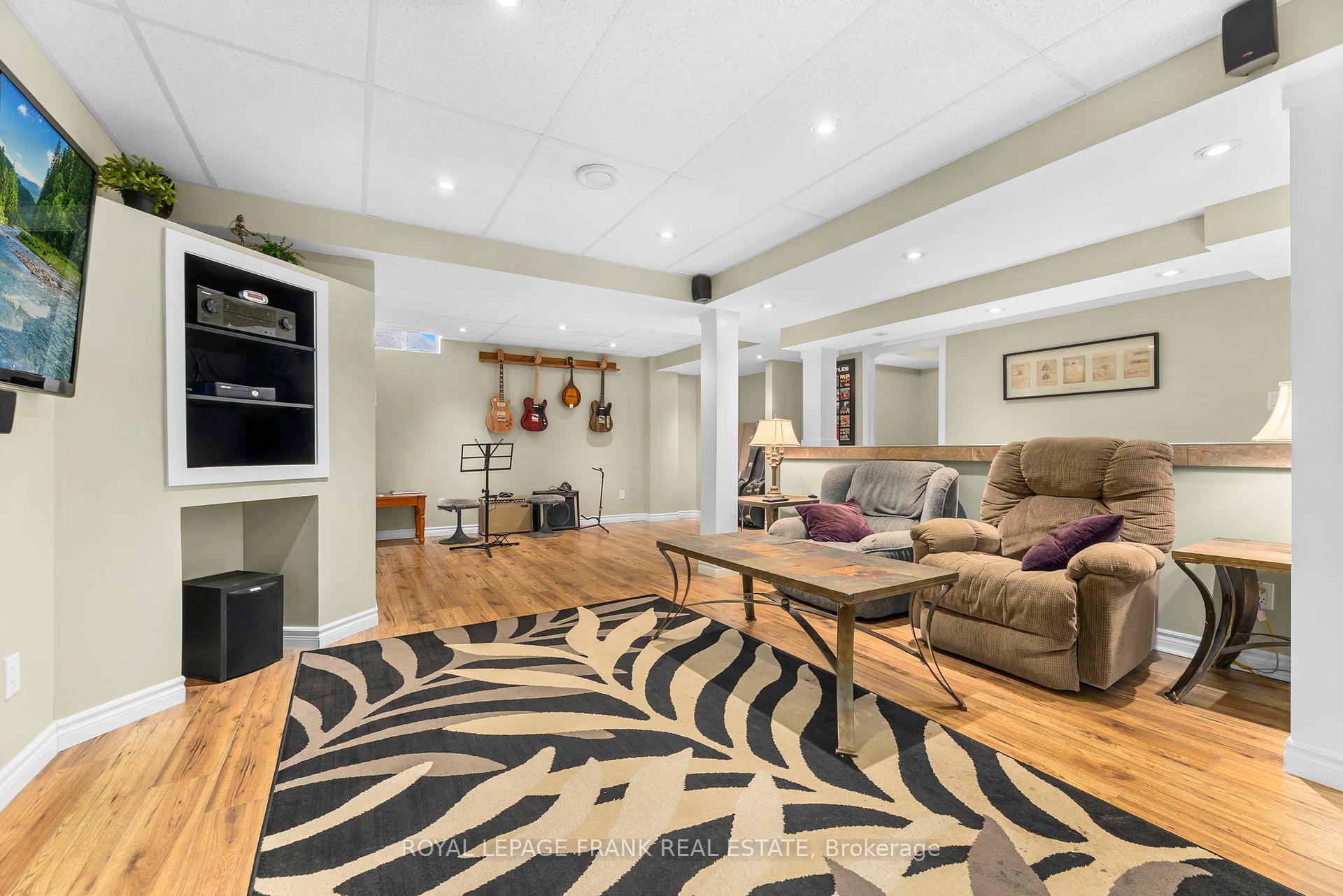 Photo 34 of 39 Cutler Drive, Clarington, Newcastle — HOMEH
