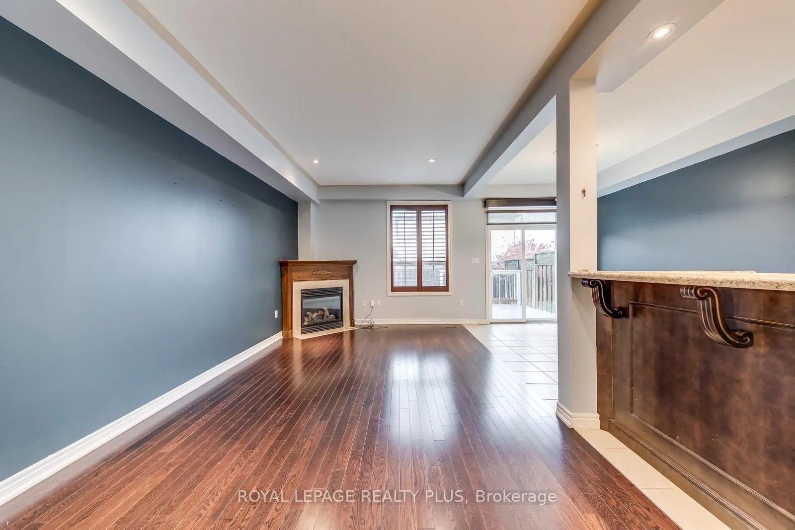 Photo 12 of 14 Marina Point Crescent, Hamilton, Winona Park — HOMEH