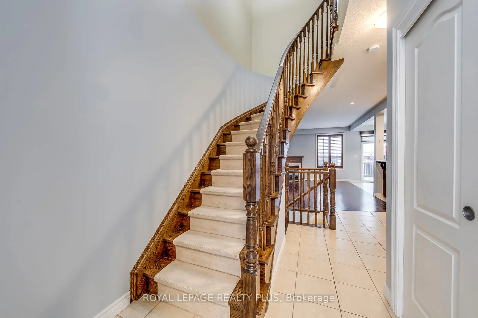 Photo 22 of 14 Marina Point Crescent, Hamilton, Winona Park — HOMEH