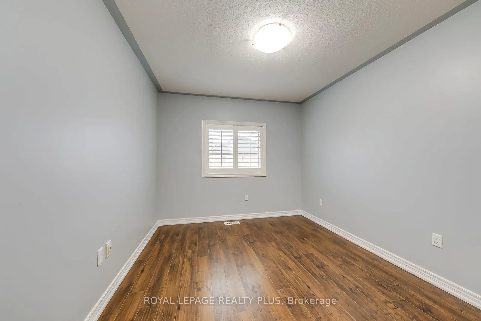 Photo 33 of 14 Marina Point Crescent, Hamilton, Winona Park — HOMEH