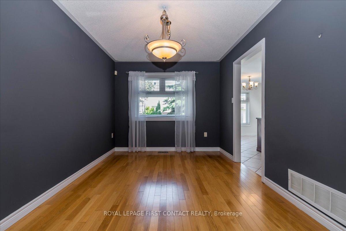 Photo 6 of 37 Marsellus Drive, Barrie, Holly — HOMEH