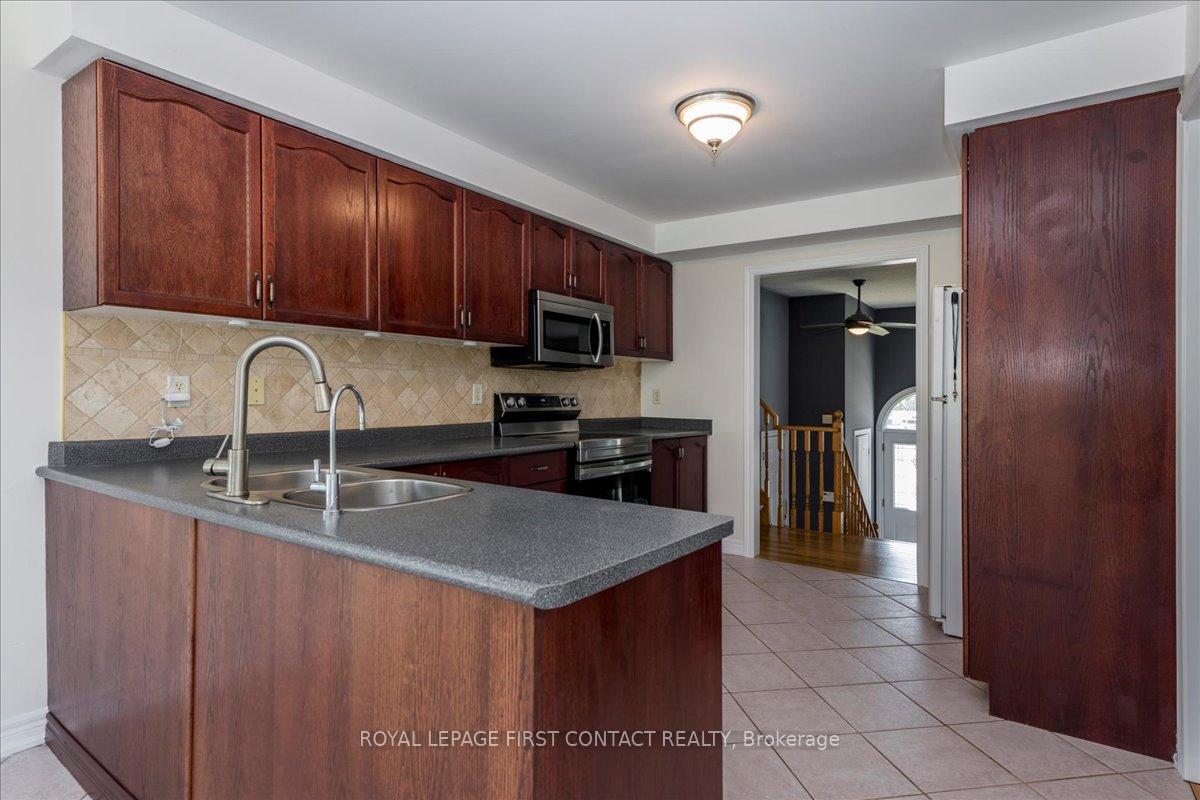 Photo 9 of 37 Marsellus Drive, Barrie, Holly — HOMEH
