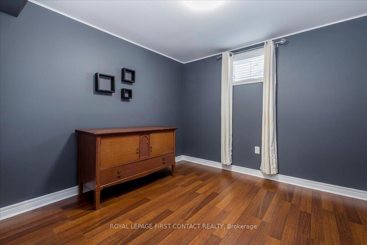 Photo 16 of 37 Marsellus Drive, Barrie, Holly — HOMEH