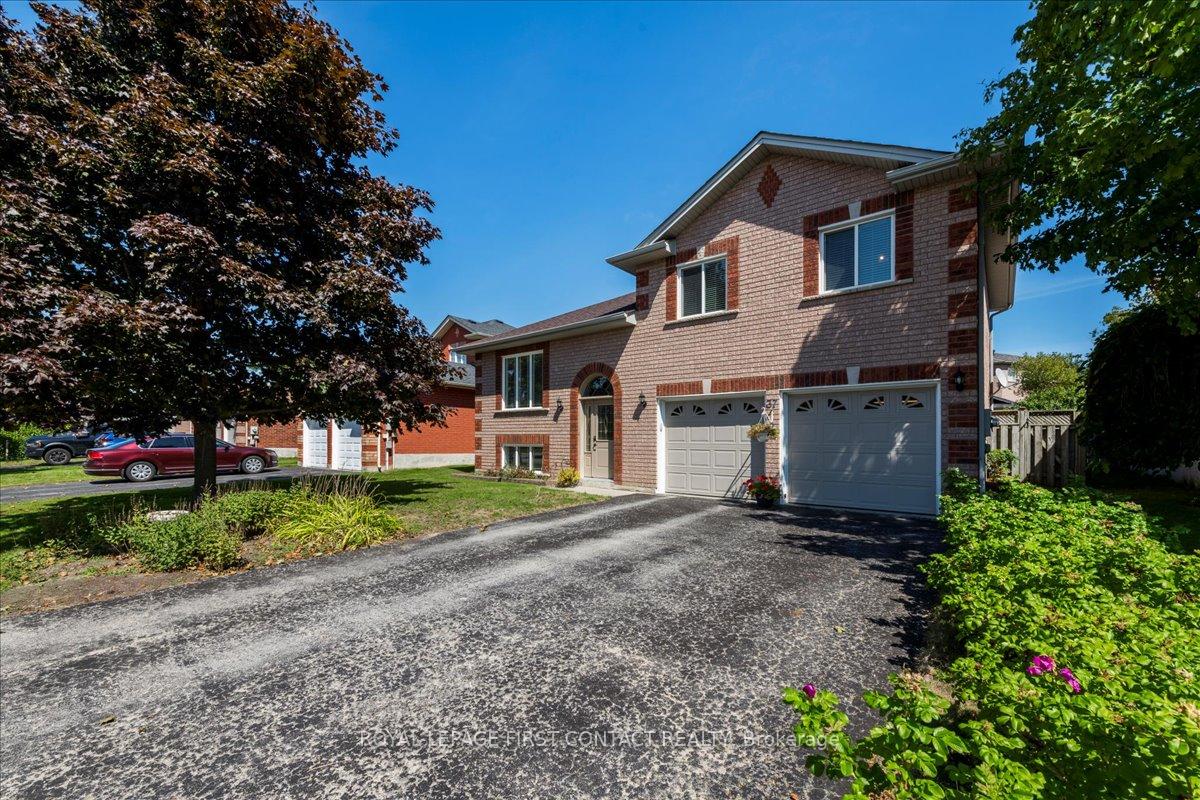 Photo 25 of 37 Marsellus Drive, Barrie, Holly — HOMEH