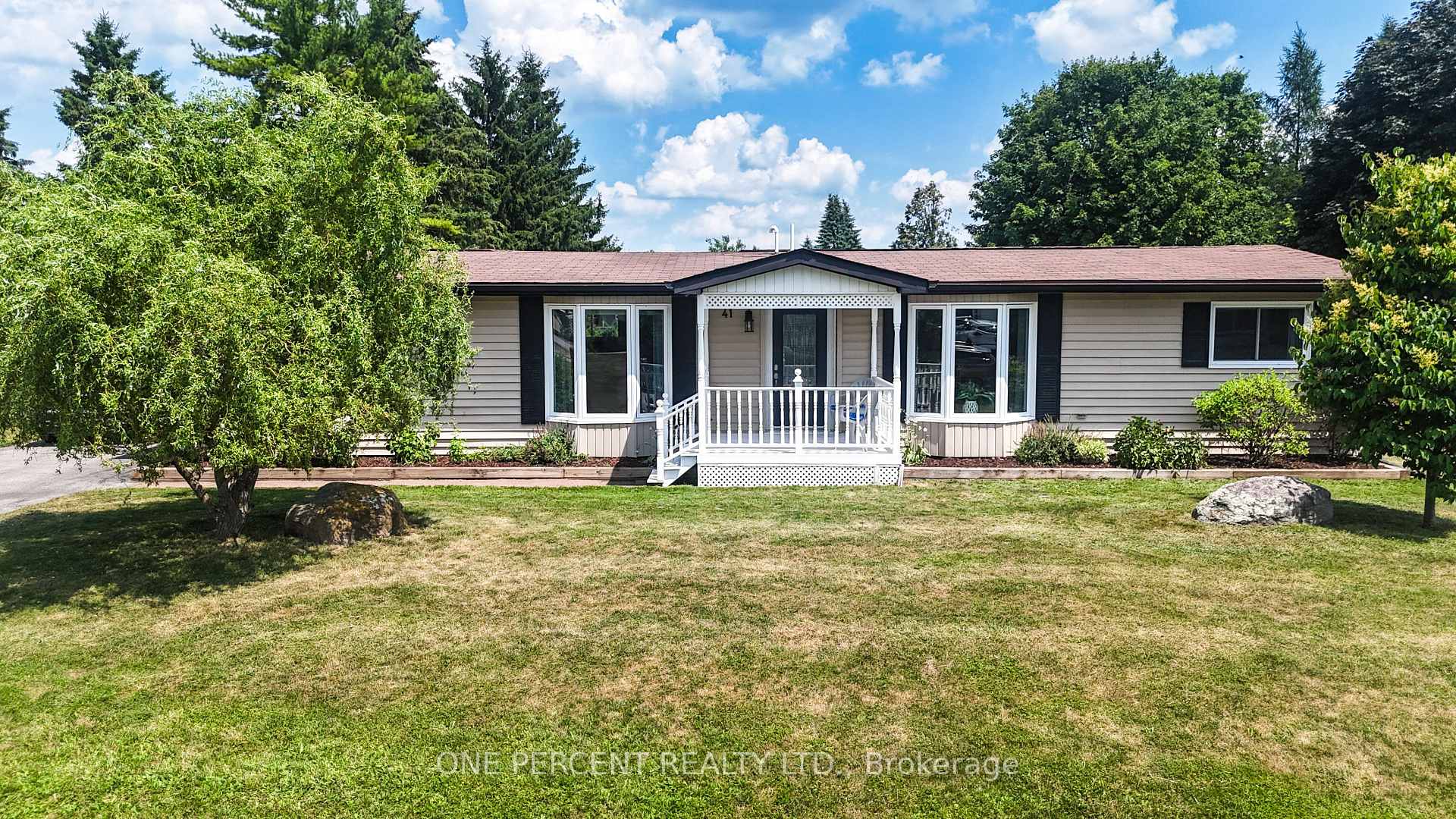 Front of 41 Damsel Circle
