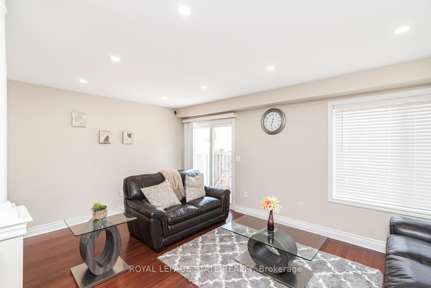 Photo 6 of 4825 Verdi Street, Burlington, Alton — HOMEH