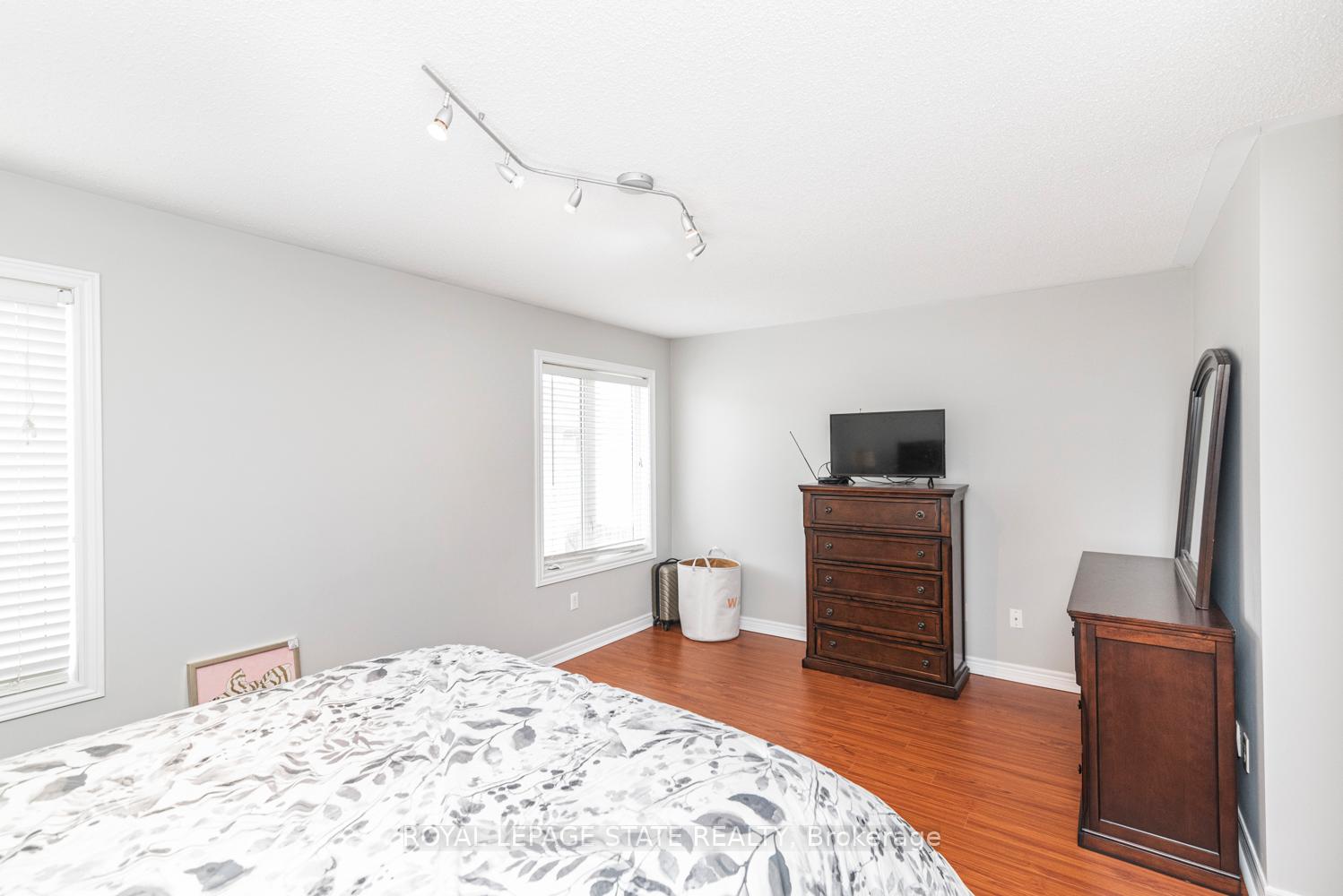 Photo 15 of 4825 Verdi Street, Burlington, Alton — HOMEH