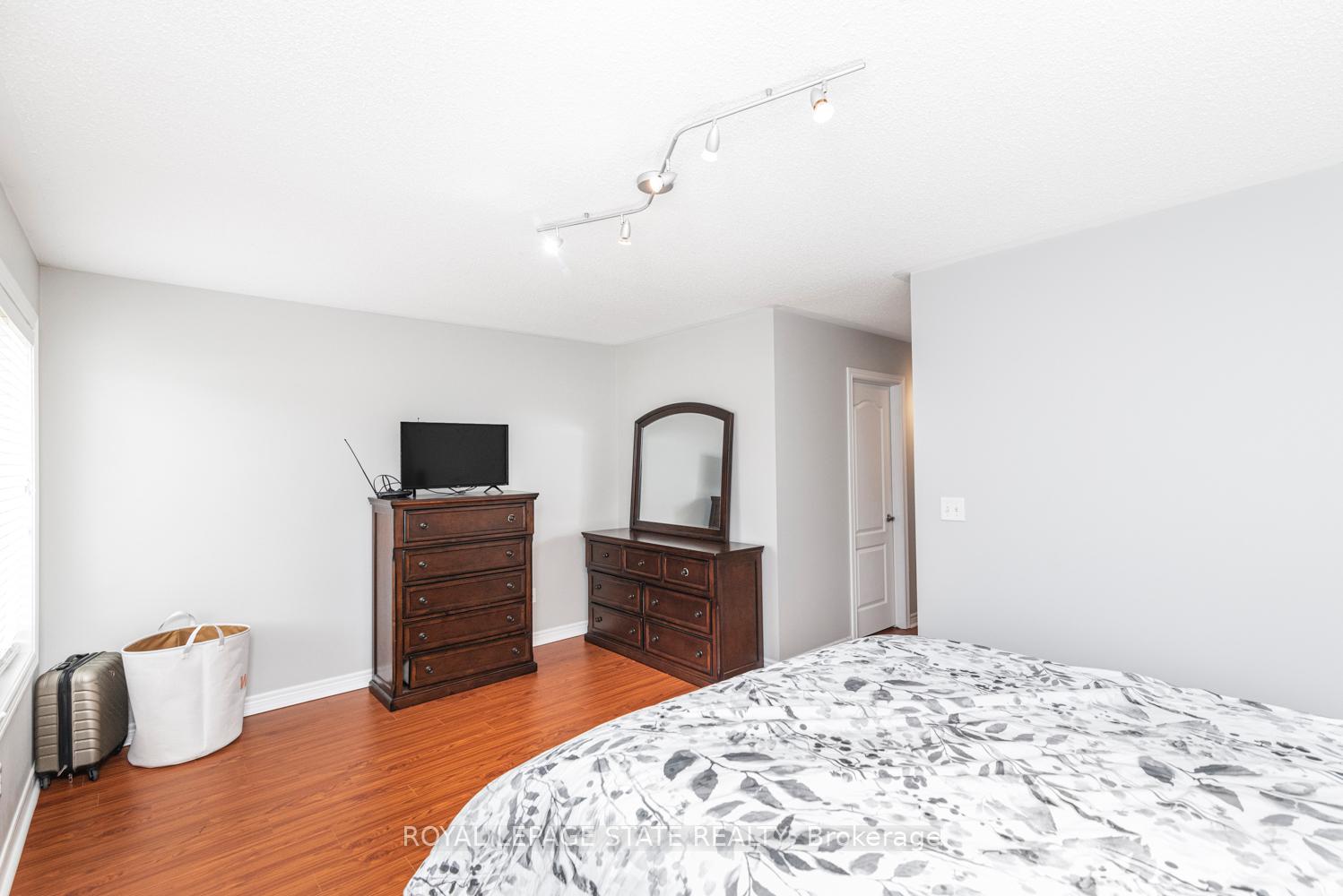 Photo 29 of 4825 Verdi Street, Burlington, Alton — HOMEH