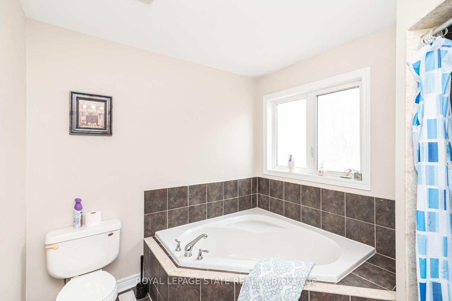 Photo 14 of 4825 Verdi Street, Burlington, Alton — HOMEH