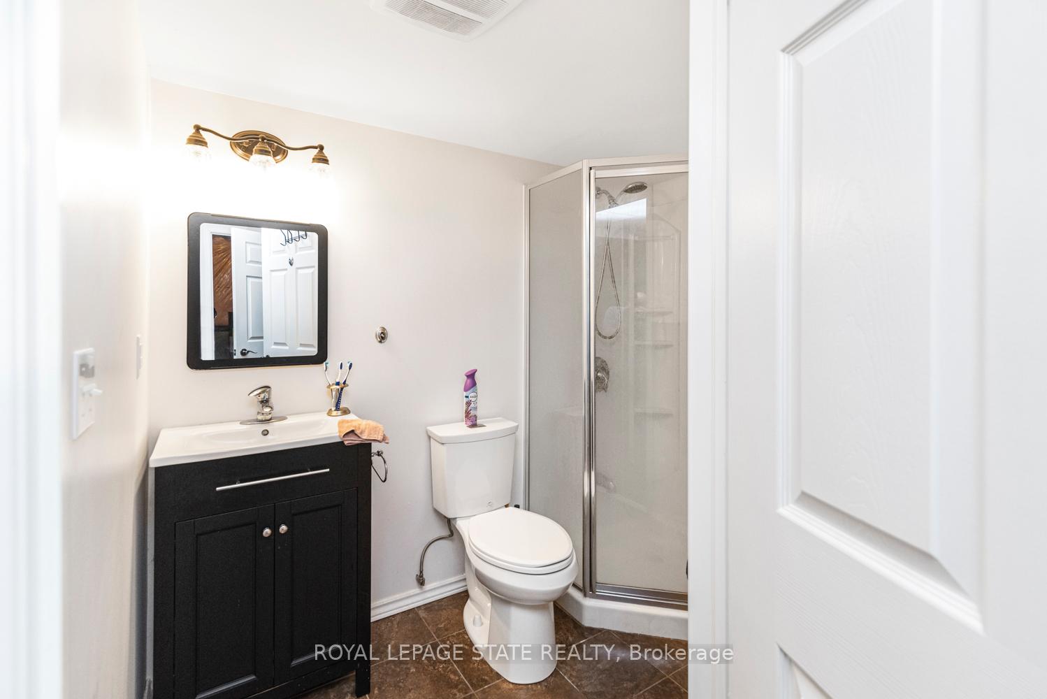 Photo 13 of 4825 Verdi Street, Burlington, Alton — HOMEH