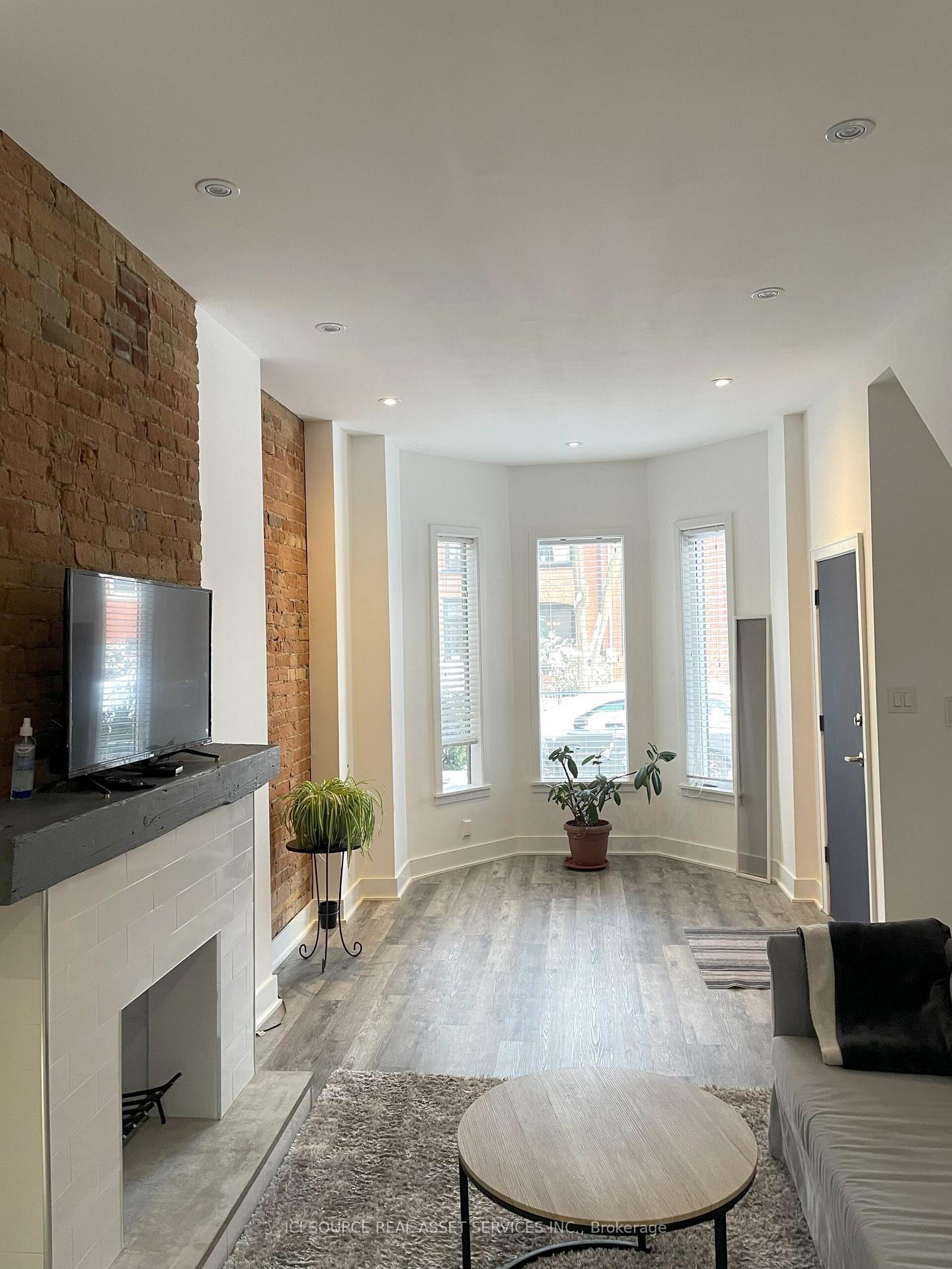 Photo 5 of Unit 1, 108 Seaton Street, Toronto, Moss Park — HOMEH