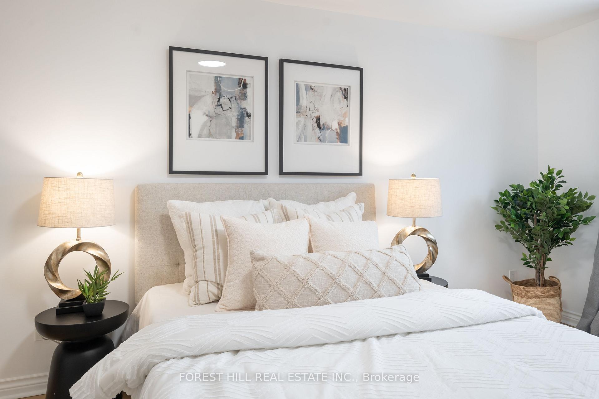 Photo 11 of 131 McCabe Crescent, Vaughan, Lakeview Estates — HOMEH