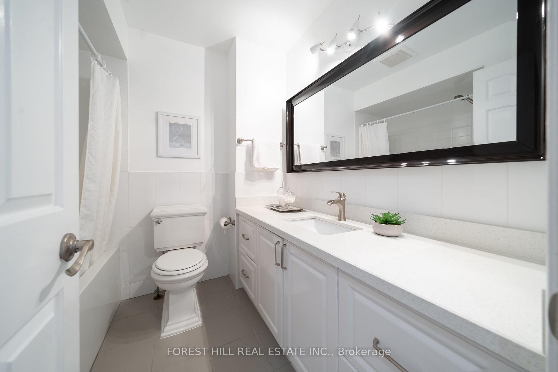 Photo 8 of 131 McCabe Crescent, Vaughan, Lakeview Estates — HOMEH