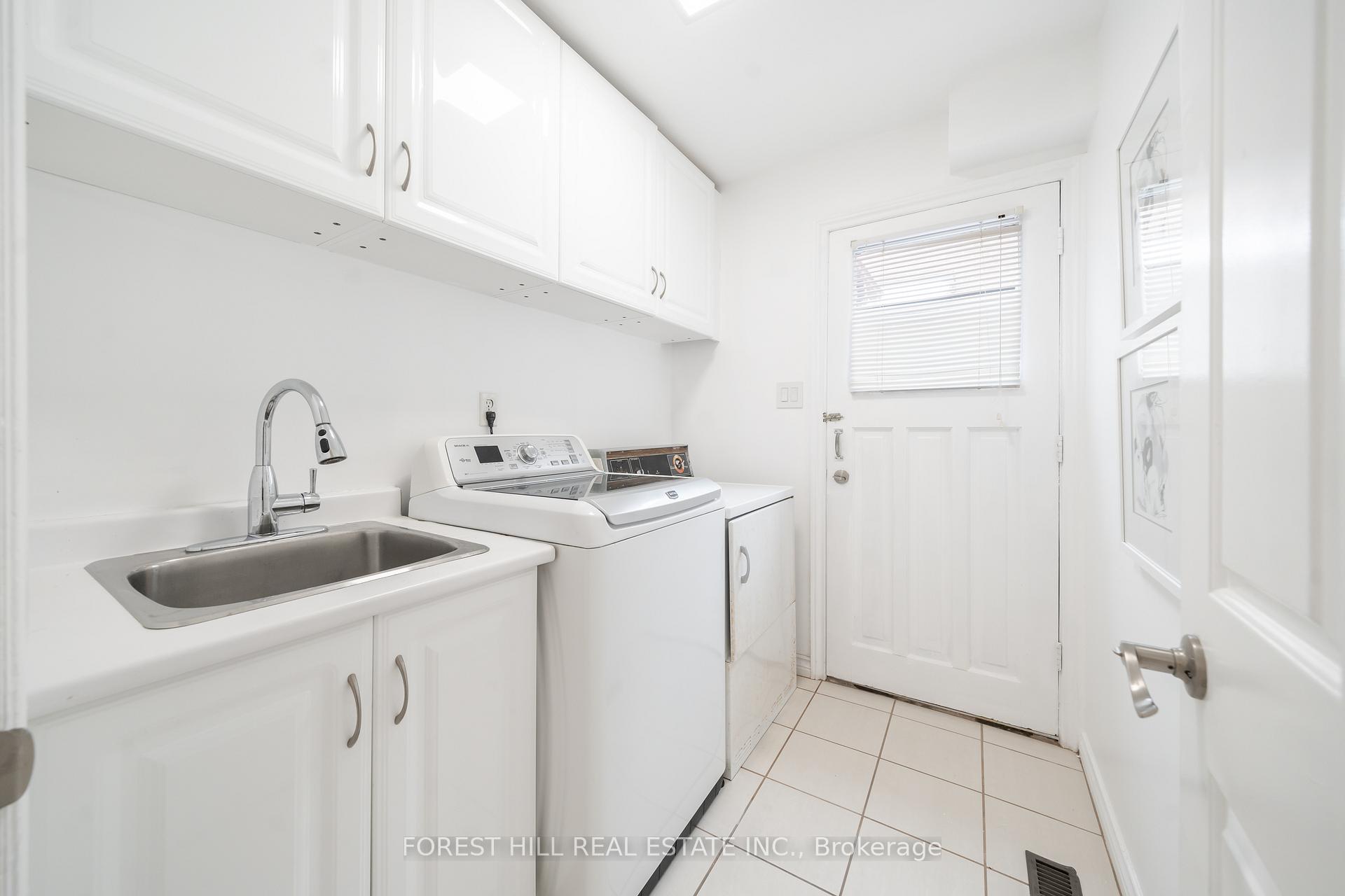 Photo 27 of 131 McCabe Crescent, Vaughan, Lakeview Estates — HOMEH
