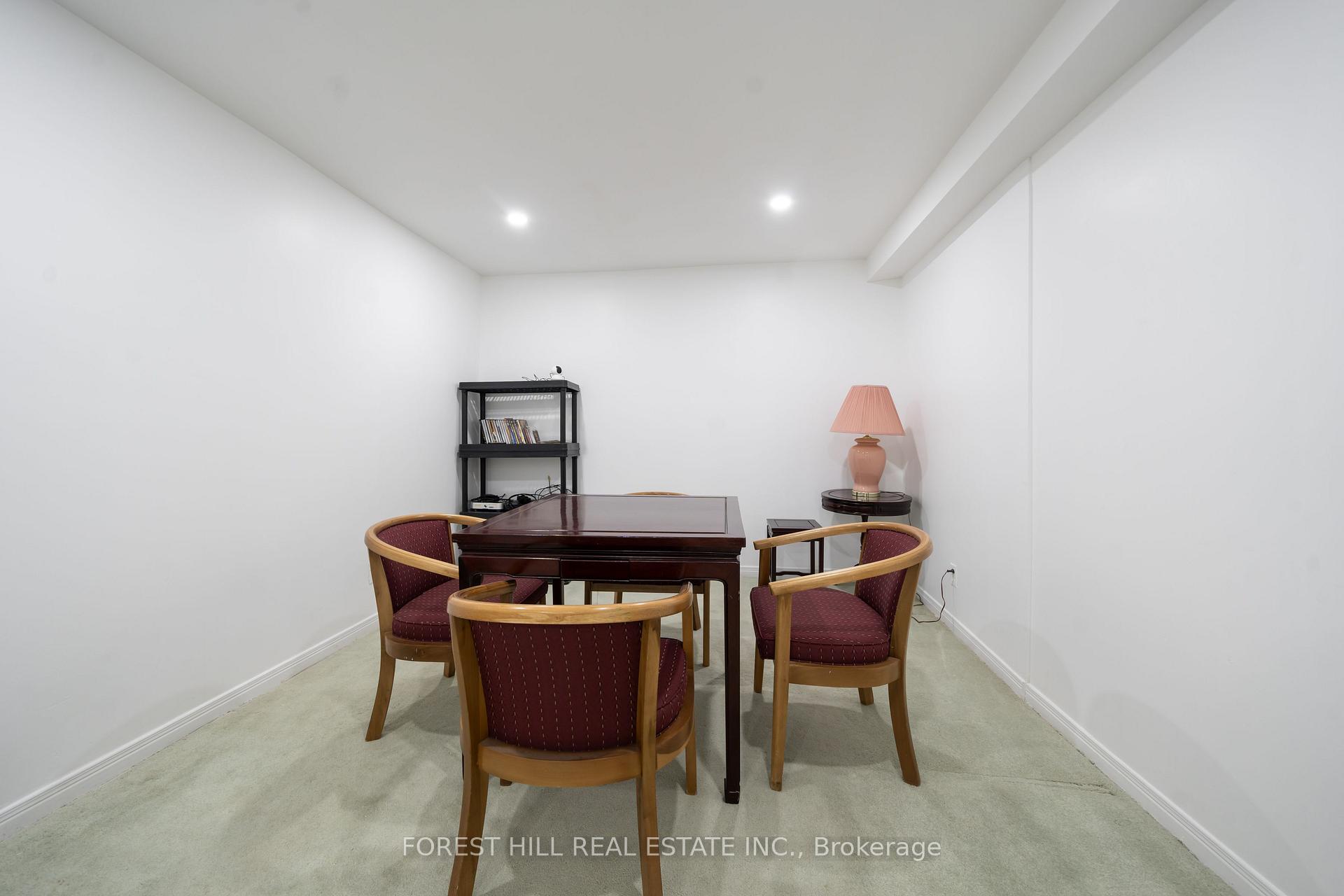 Photo 24 of 131 McCabe Crescent, Vaughan, Lakeview Estates — HOMEH