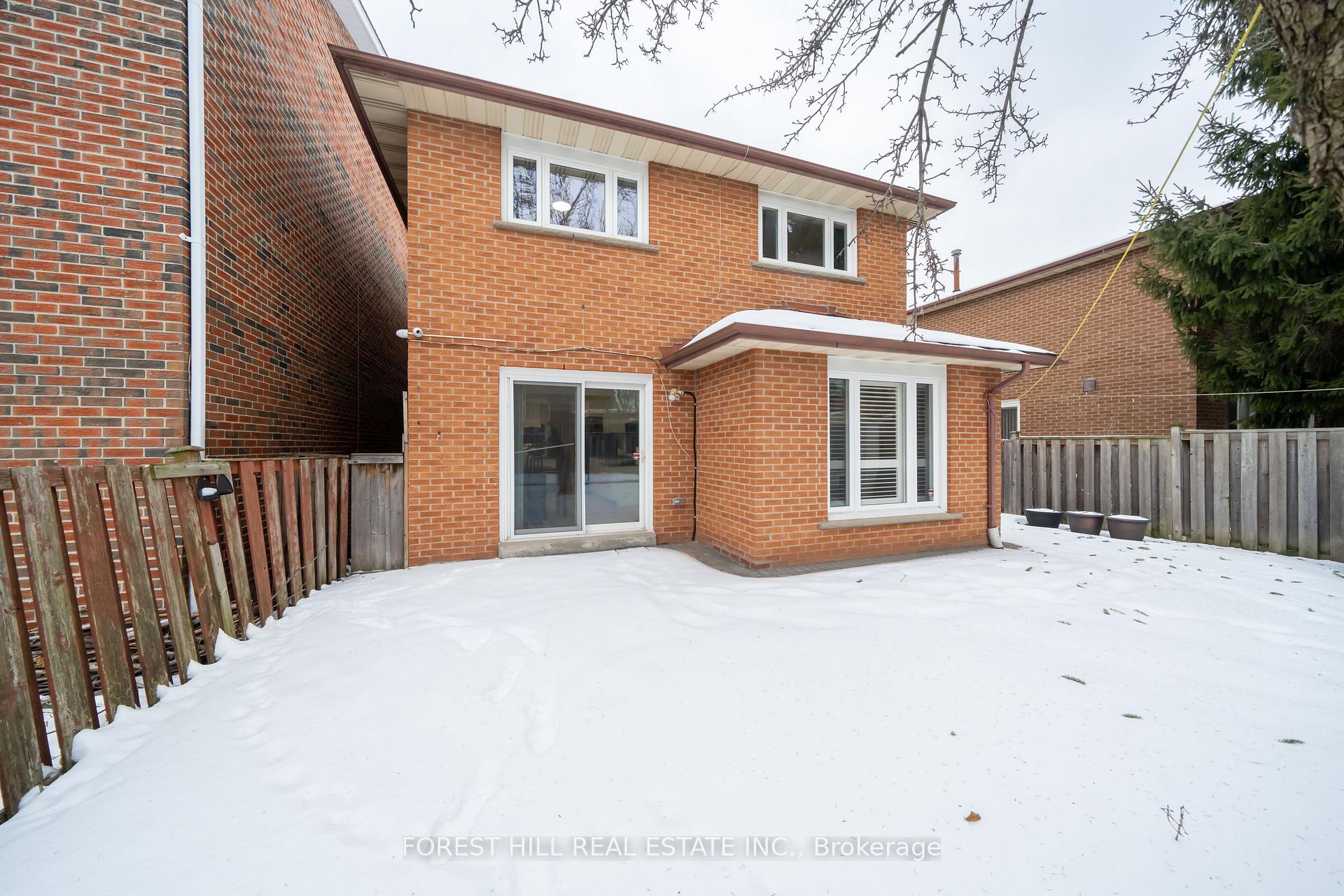 Photo 33 of 131 McCabe Crescent, Vaughan, Lakeview Estates — HOMEH