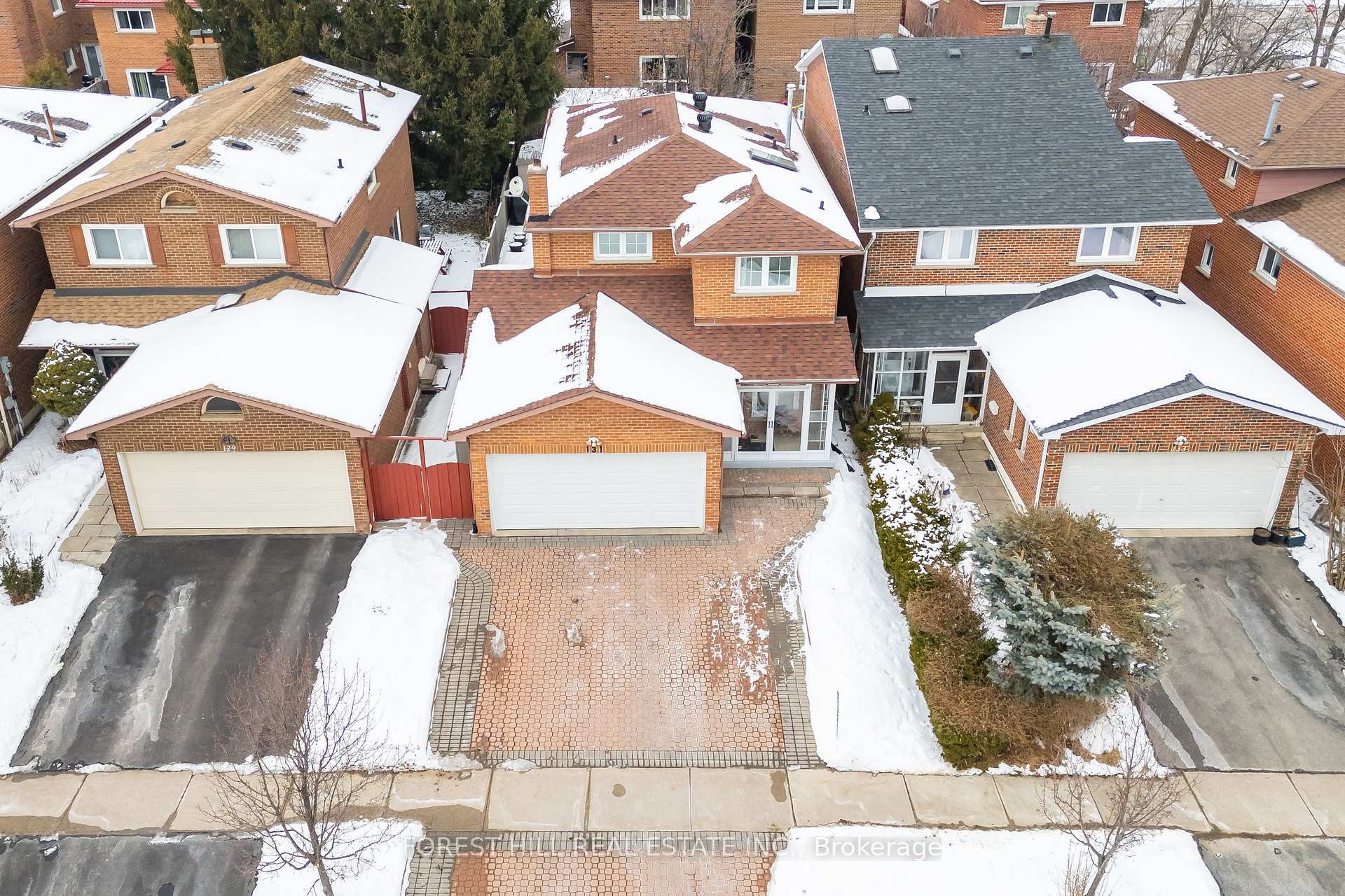 Photo 39 of 131 McCabe Crescent, Vaughan, Lakeview Estates — HOMEH