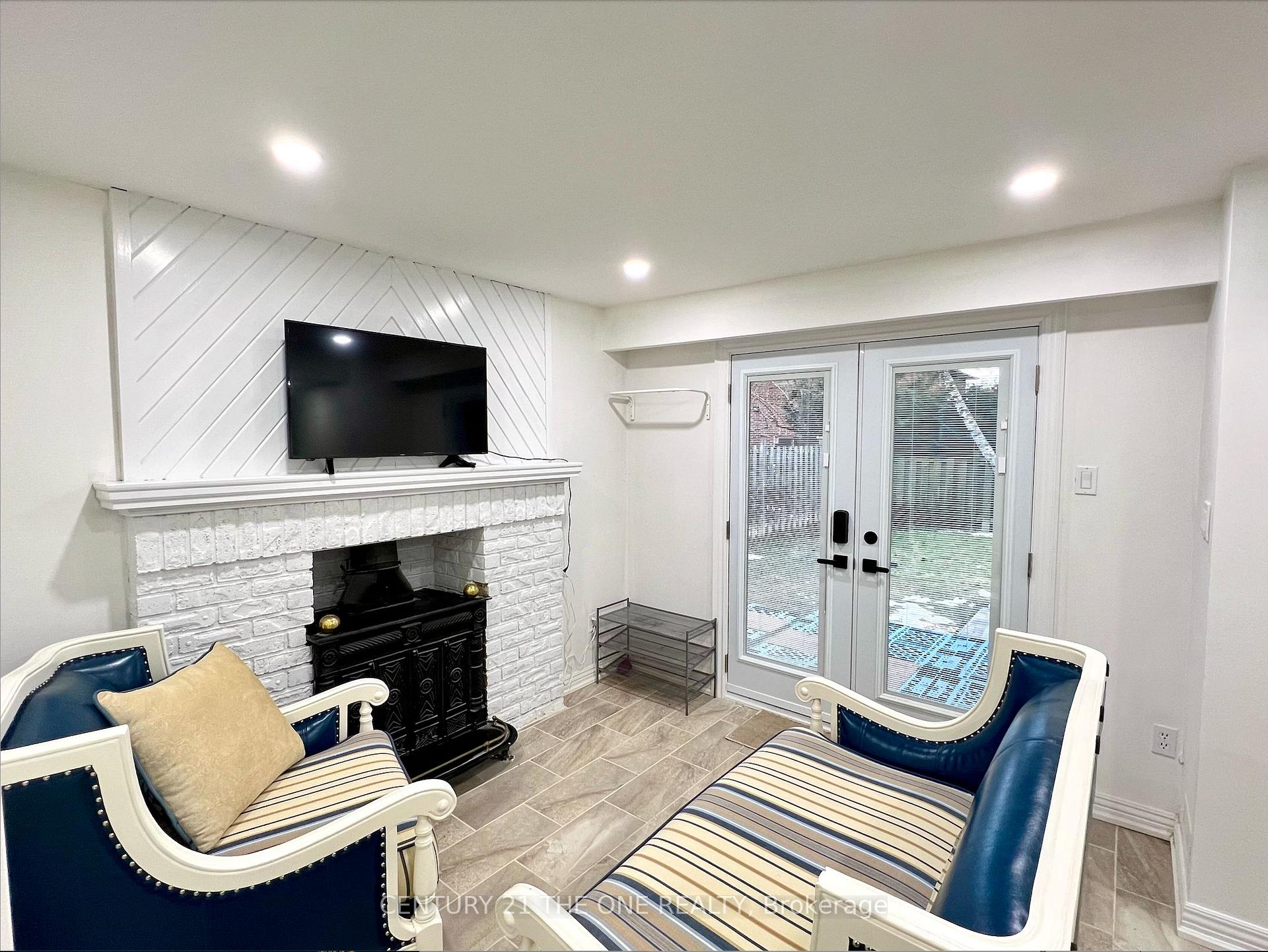 Photo 1 of Unit Basment, 19 Pining Road, Markham, Aileen-Willowbrook — HOMEH