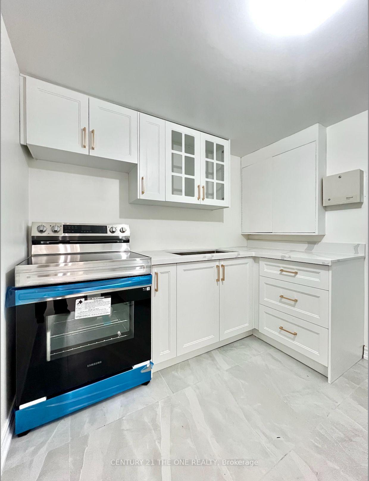 Photo 4 of Unit Basment, 19 Pining Road, Markham, Aileen-Willowbrook — HOMEH