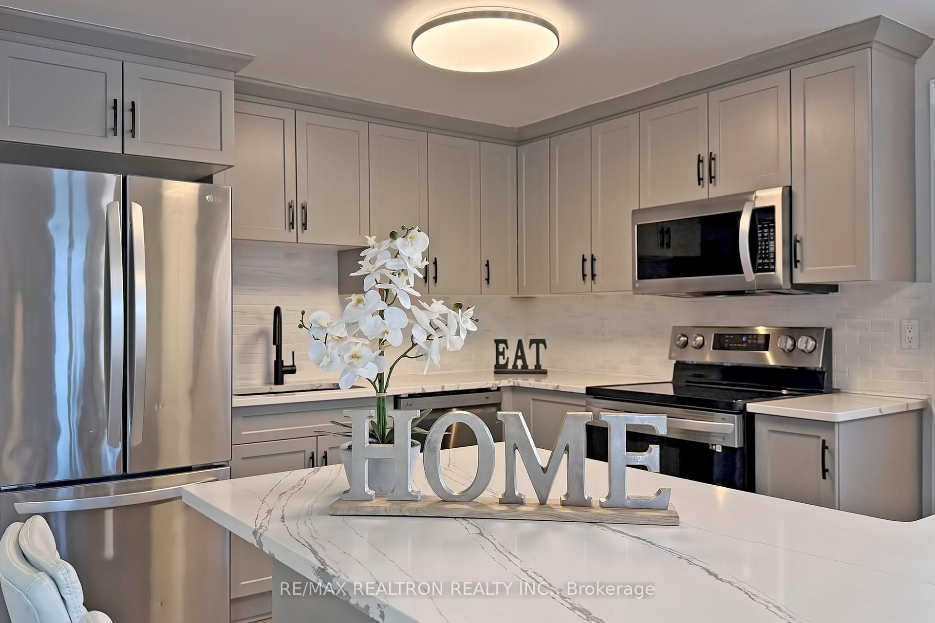 Photo 7 of 808 Grandview Drive, Oshawa, Donevan — HOMEH