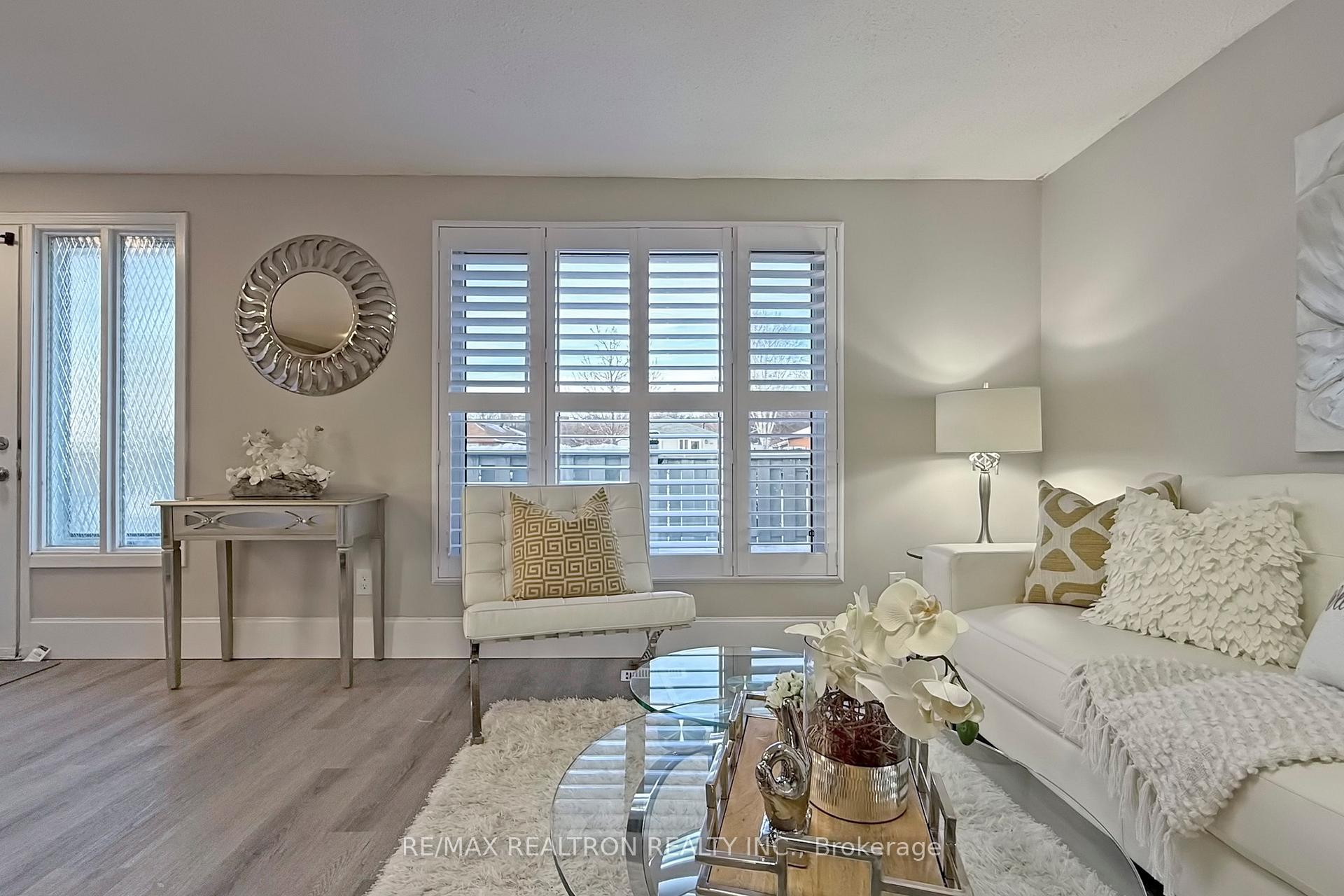 Photo 10 of 808 Grandview Drive, Oshawa, Donevan — HOMEH