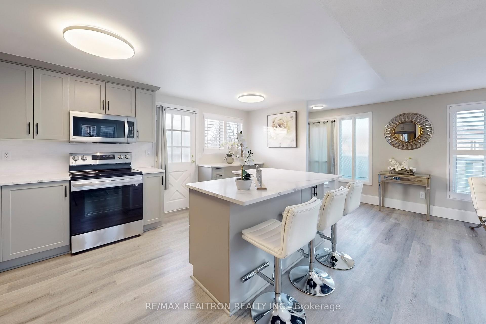 Photo 9 of 808 Grandview Drive, Oshawa, Donevan — HOMEH