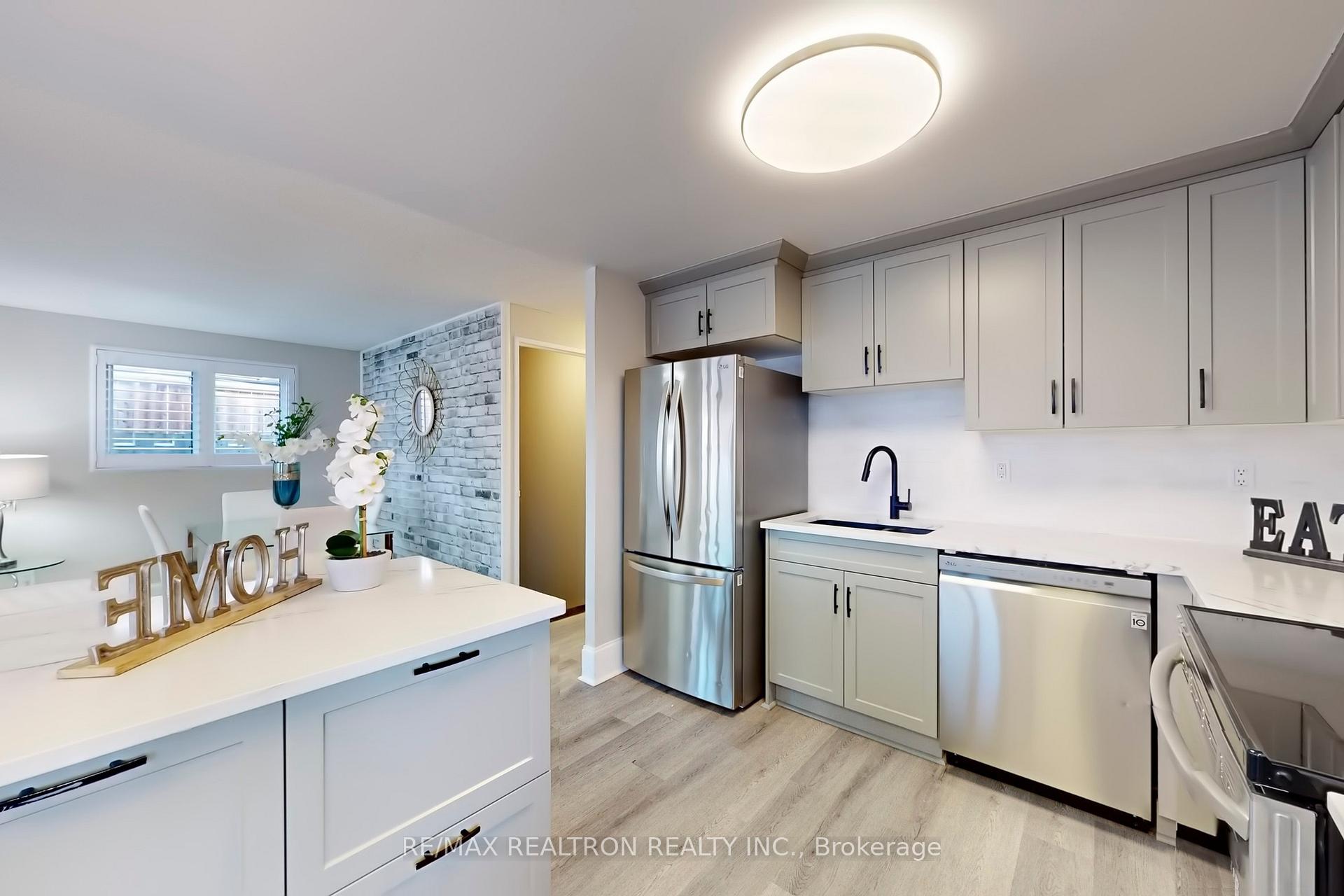Photo 15 of 808 Grandview Drive, Oshawa, Donevan — HOMEH