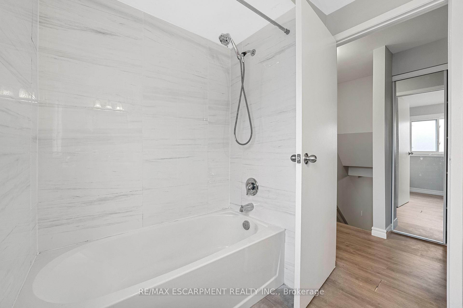Photo 10 of Unit 521, 280 Montmorency Drive, Hamilton, Red Hill — HOMEH